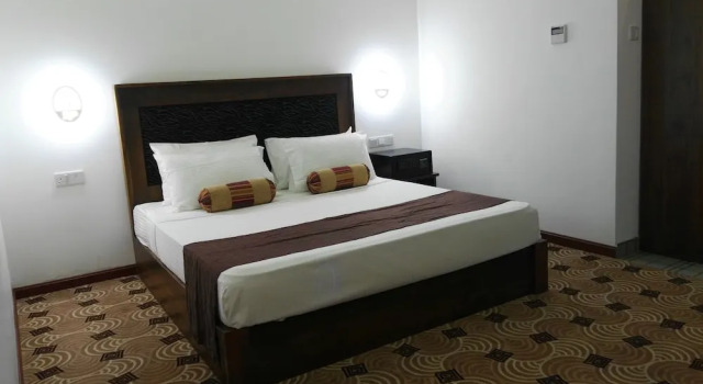 Hotel Akashayaam
