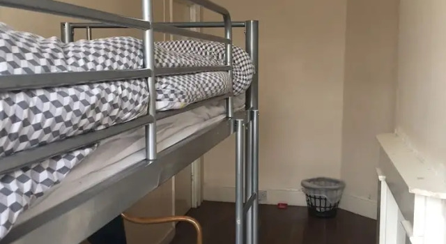Кровать в общем номере Hostel Ordnance