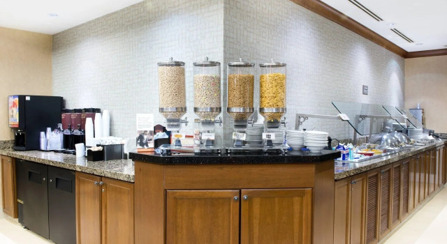 Residence Inn by Marriott Mississauga - Airport Corporate Centre West