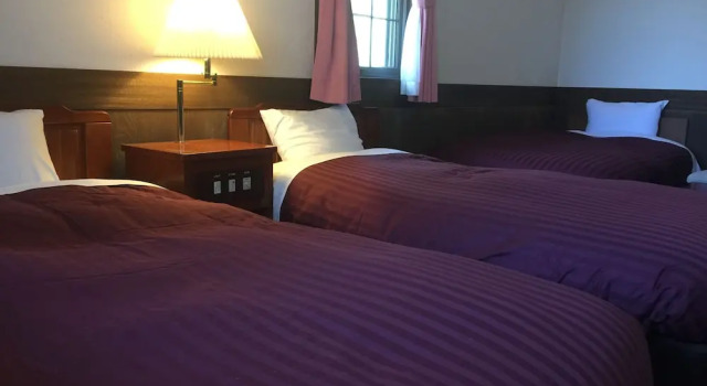 Четырёхместный номер Standard с видом на озеро Hotel Shirakabako Sakaeen