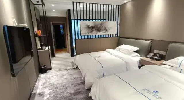 Suite Economy Huayan Hotel