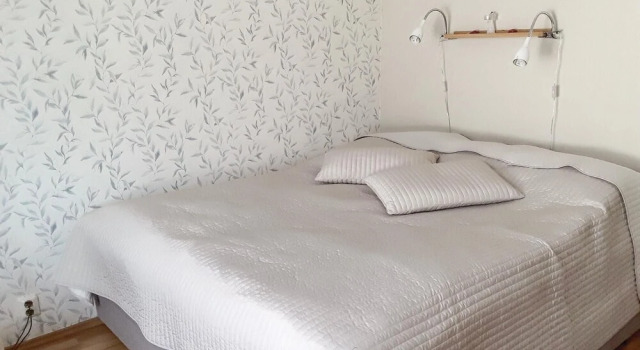 Stunning Home in Hamburgsund With 3 Bedrooms and Wifi, Book Hotel  