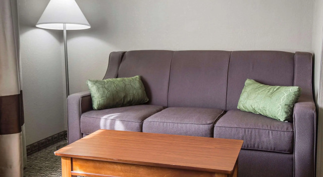 Двухместный люкс Quality Inn & Suites Bradford