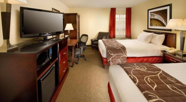 Люкс Drury Inn & Suites St Joseph