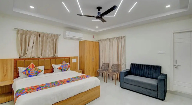 Номер Deluxe FabHotel Dharani Grand Madhapur
