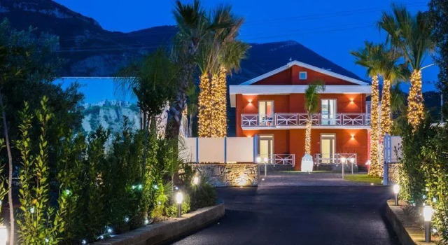 L'Incanto di Paestum, Book Hotel Hoteller i Cilento Coast med parkering, Parkering