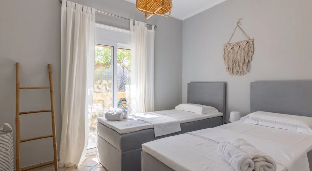 Luxury Garden Villa with Heated Pool