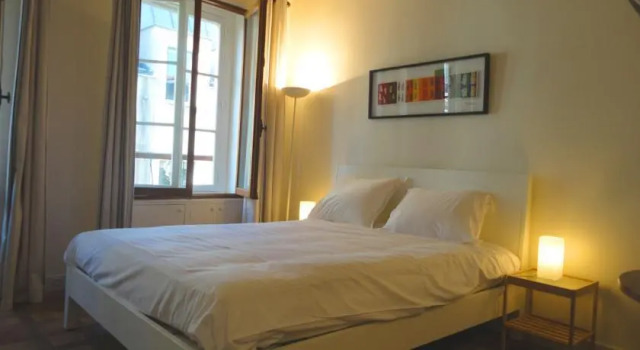 Into Paris - Mouffetard Apartment, Забронировать Апартаменты/квартира 5-й округ: Латинский квартал Париж, рядом с Университет Сорбонна