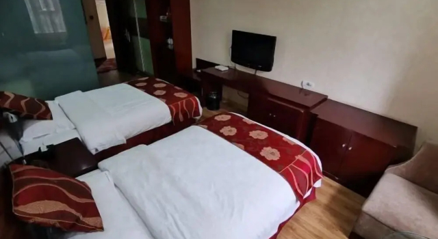 Nanjiang Yukun Business Hotel, Varaa Hotelli Hotellit Sichuan pysäköinnillä, Pysäköinti