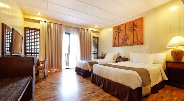 Номер Deluxe с балконом Cebu White Sands Resort and Spa