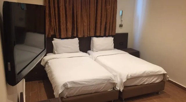 Двухместный номер Standard Royal Garden Hotel