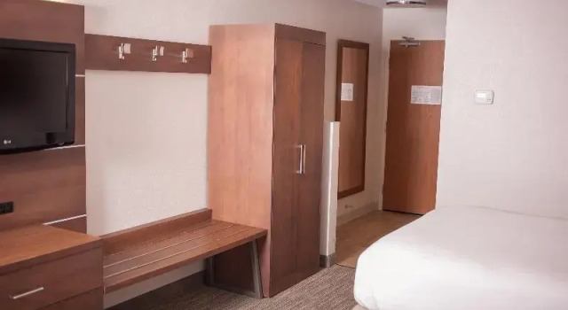 Четырёхместный номер Standard Holiday Inn Express & Suites Logan By IHG