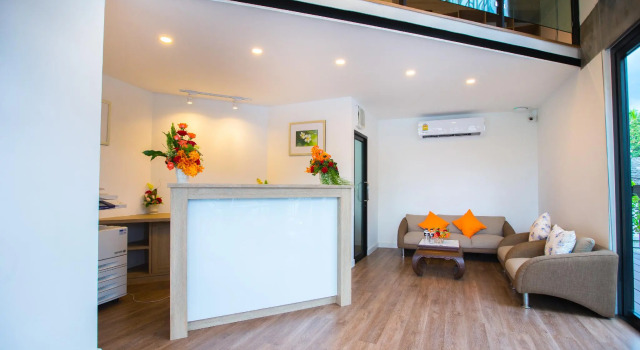 Stay With Hug Poshtel & Activities