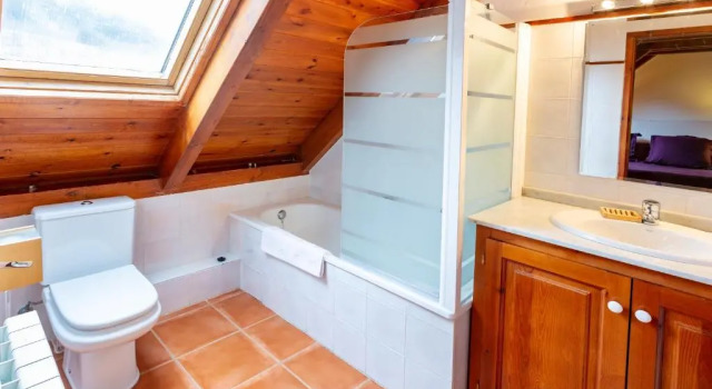 Коттедж с 4 комнатами с красивым видом из окна Apartamentos Rentarán