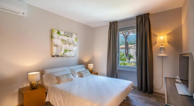 Номер Deluxe Marina Garden Hotel