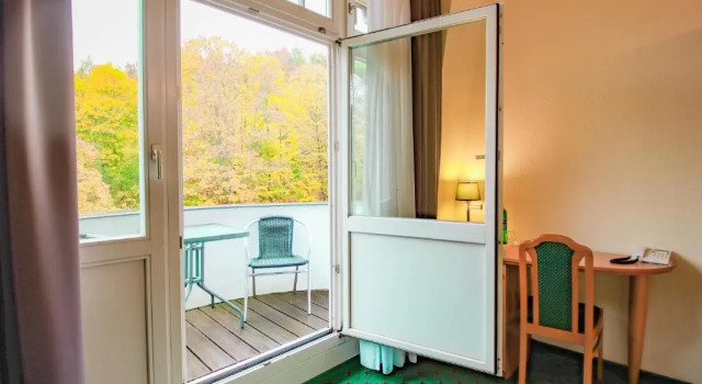 Confort dublă cameră cu balcon și cu vedere la grădină Ferien Hotel Südharz