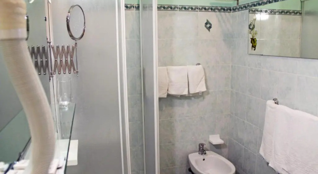 Четырёхместный номер Standard Hotel Byron