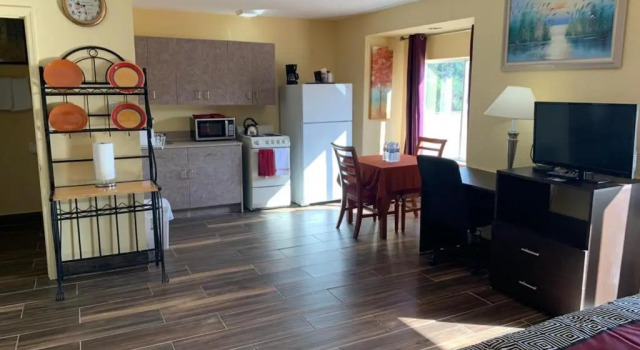 Студия Days Inn & Suites by Wyndham Tampa/Raymond James Stadium