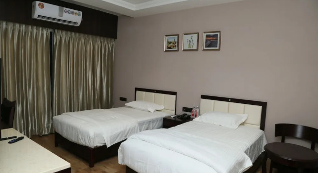 Hotel Ruturaj Regency