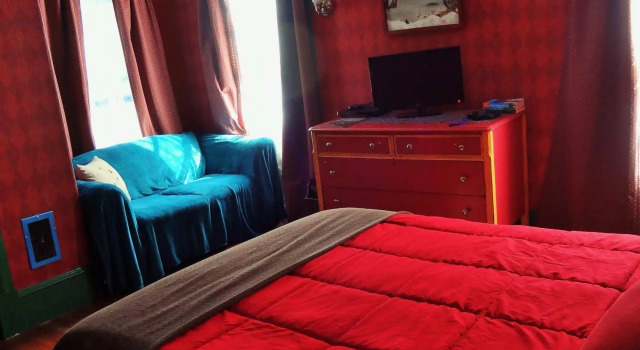 The One Cat B&B, Varaa Bed and Breakfast Brattleboro Vermont