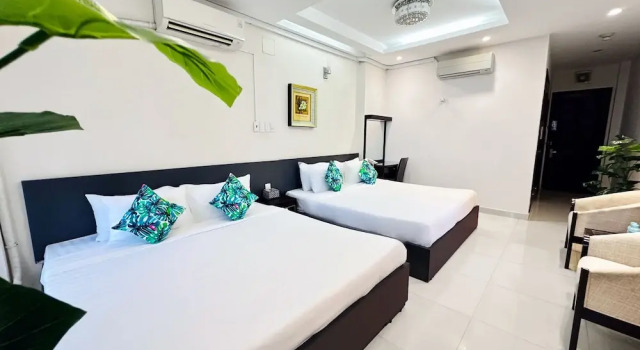 Семейный номер Standard с балконом и с видом на город Calmette Hotel 151 - Ben Thanh