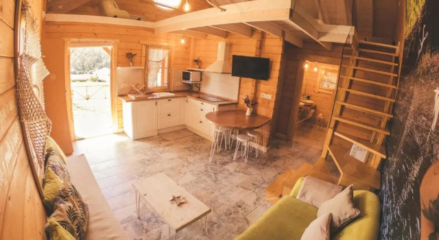 Cabañas de Lires, Book Hotel Cee 