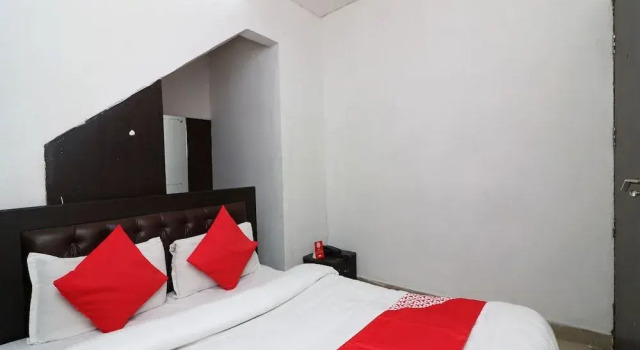 Hotel Alpine by OYO Rooms, Varaa Hotelli Thanesar Haryana