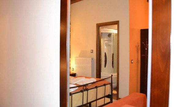 Guesthouse Elati - Pella, Book Pension Aghios Athanasios Grækenland