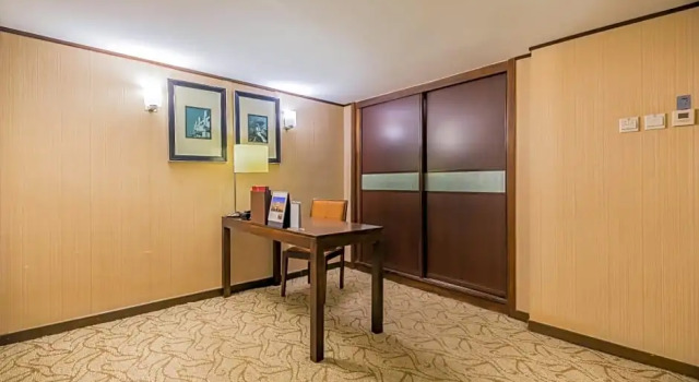 Номер Executive Отель Beijing Jinlong Hotspring