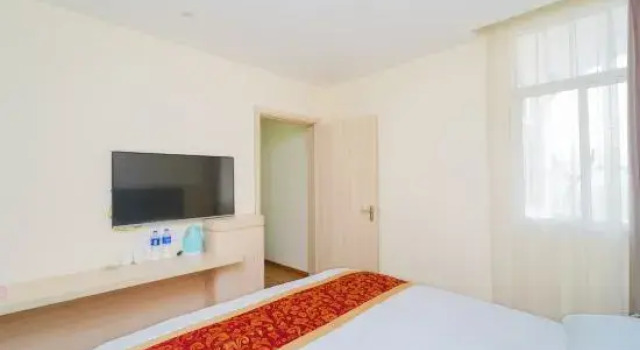 Люкс Pod Inn Hotel (Shanghai Jinshan Bailian City Beach)