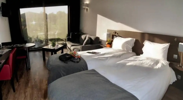 Двухместный номер Standard Hotel Eden Park Pau Est, avec Piscine