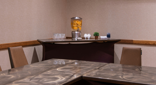 Sheraton Minneapolis West, Varaa Hotelli Hotellit Minnesota pysäköinnillä, Pysäköinti