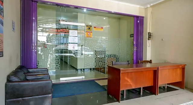 RedDoorz @ Jalan Setiabudi Semarang 2, Prenota Hotel Semarang Central Java