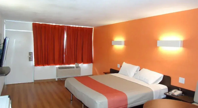 Номер Deluxe Motel 6-Connellys Springs, NC