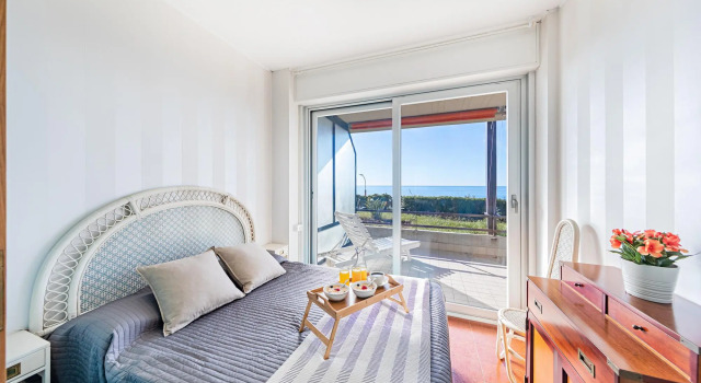 La Brise C B2 by Wonderful Italy
