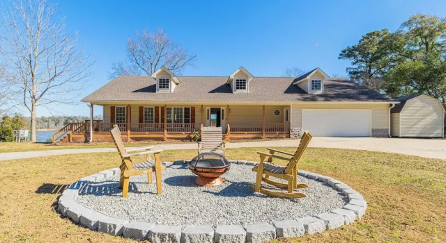 Private Dock & Hot Tub: Lakefront Eufaula Escape, Buchen Sie Ferienhaus Eufaula Alabama