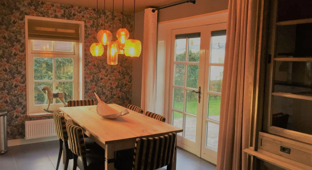 Lush Villa with Hot Tub, Private Fenced Garden in Hippolytushoef, Забронировать Вилла Отели Норда 3 звезды, 3*