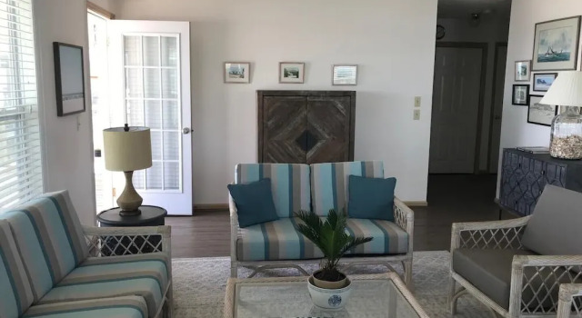 Holland - 4 Br Home