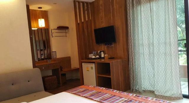 Baan Phuchalianglom, Rezervovat Hotel Hotely v Central Thailand se snídaní, Snídaně