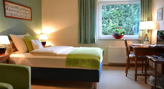 Christian Gartenhotel, Забронировать Отель Отели земли Гессена 4 звезды, 4*