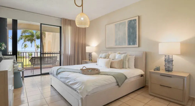 Beachfront Paradise 2BR Crescent Beach Seaside