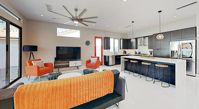 New-Build Beauty w/ Pool, Spa & Mountain Views home