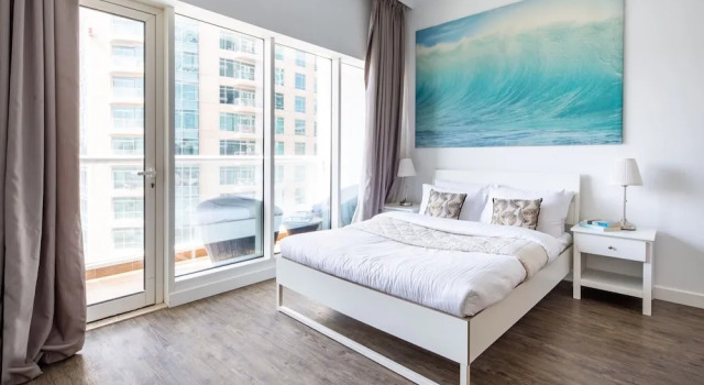 Rustic And Vibrant Studio Apartment In Downtown Dubai