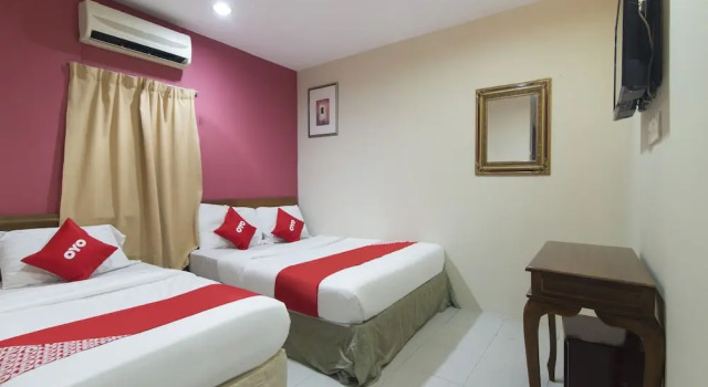 Трёхместный номер Deluxe OYO 44100 Hotel Casavilla Petaling Jaya
