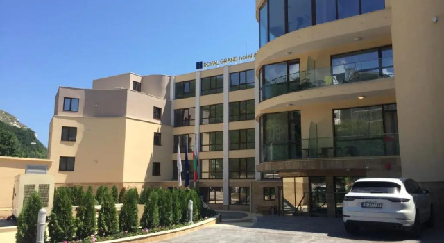 Royal Grand Hotel and Spa, Забронировать Курортный отель Курортные отели Каварны, Курортный отель