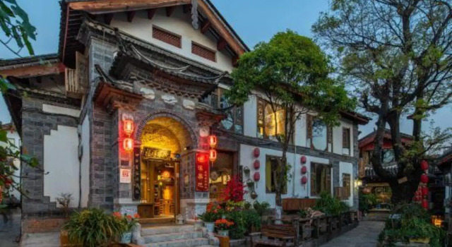 Jiuqi Fuxiang Inn (Lijiang Ancient City Dashuiche Branch), Забронировать Отель Лицзян Юньнань, рядом с Улица Сквер-стрит Древнего города Даянь