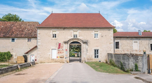 Château Chapeau Cornu, Prenota Hotel Vignieu 