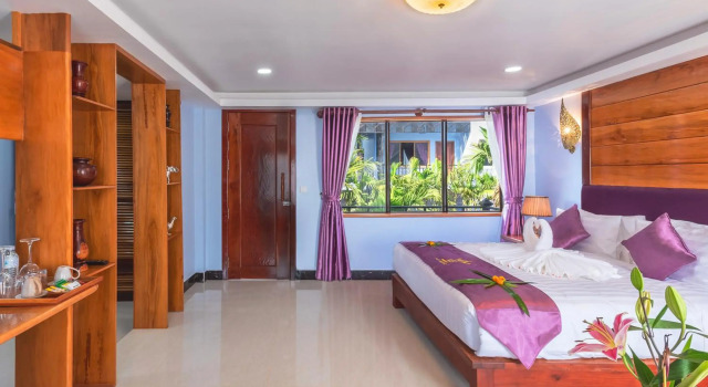 Cheata Residence