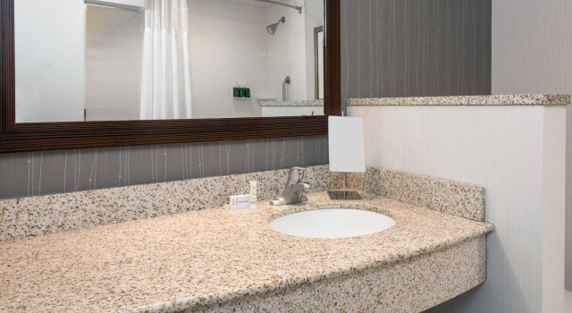 Двухместный номер Standard Courtyard by Marriott Buffalo Airport
