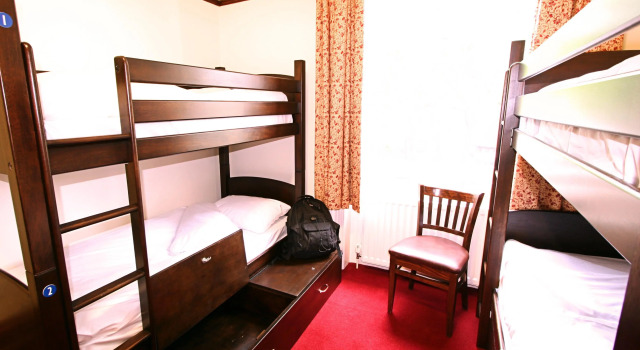 Кровать в общем номере (женский номер) Palmers Lodge Swiss Cottage